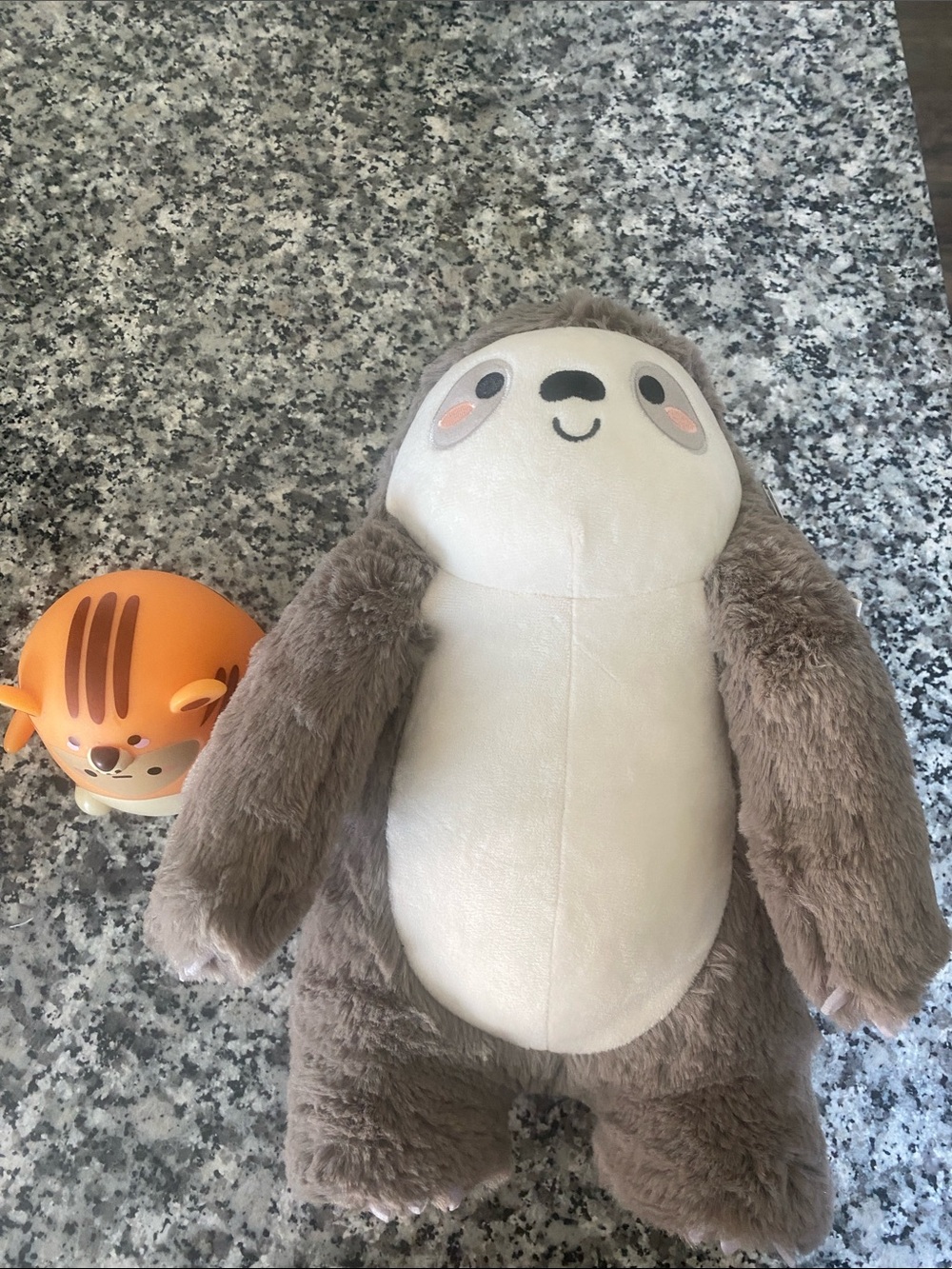 NWT SMOKO Sloth Plush With Heatable Pouch - Picture 5 of 11